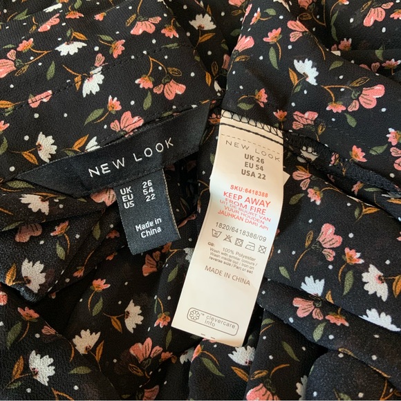 New Look sheer black floral maxi dress, size 22. - Picture 5 of 7